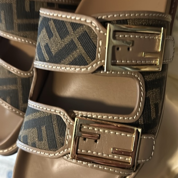 Fendi Tessuto JacQ FF + Nappa - Picture 3 of 6